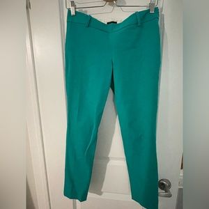 Aritzia cropped dress pants in US size 4